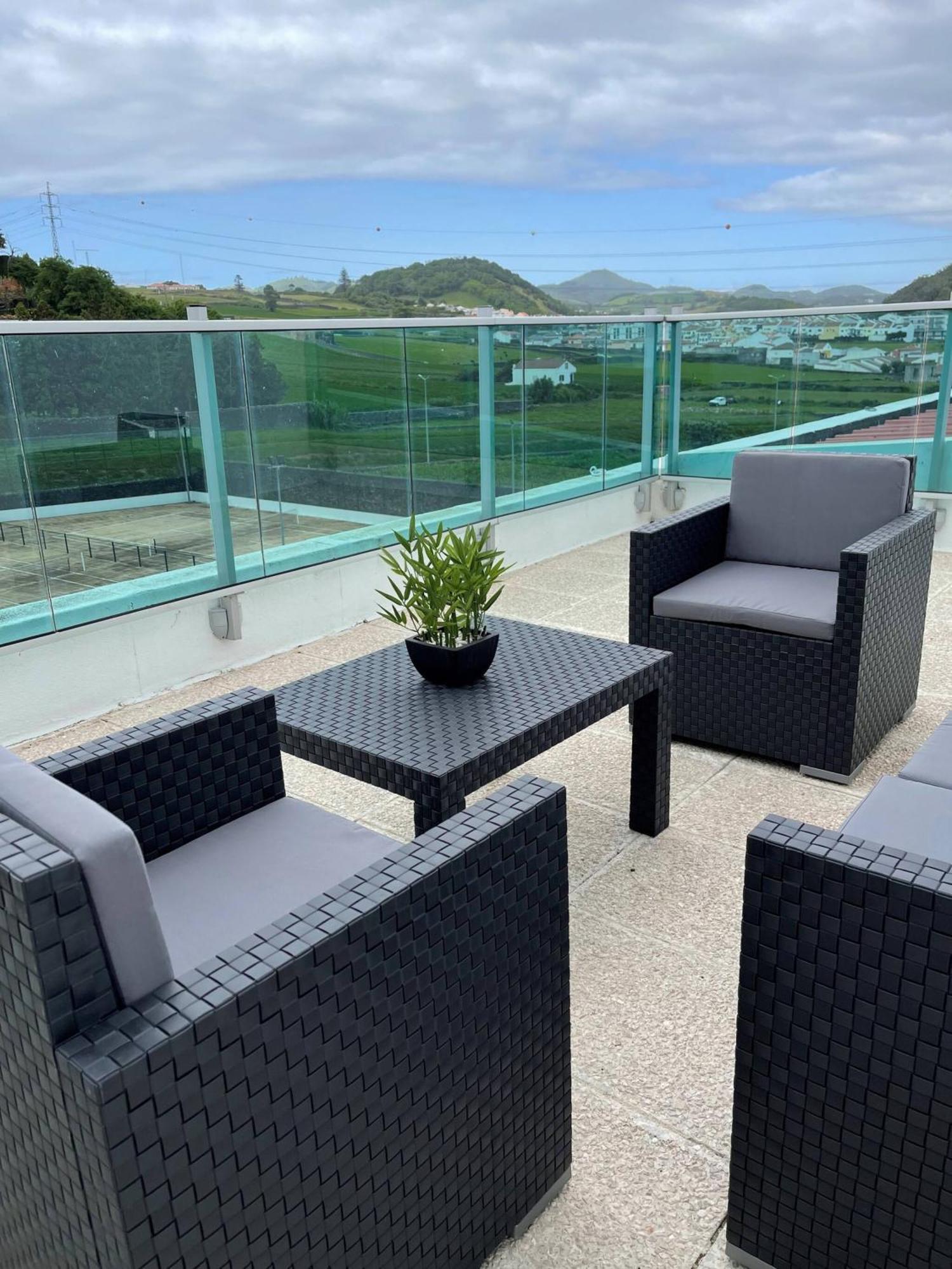 Ponta Delgada Penthouse Terrace Apartment מראה חיצוני תמונה
